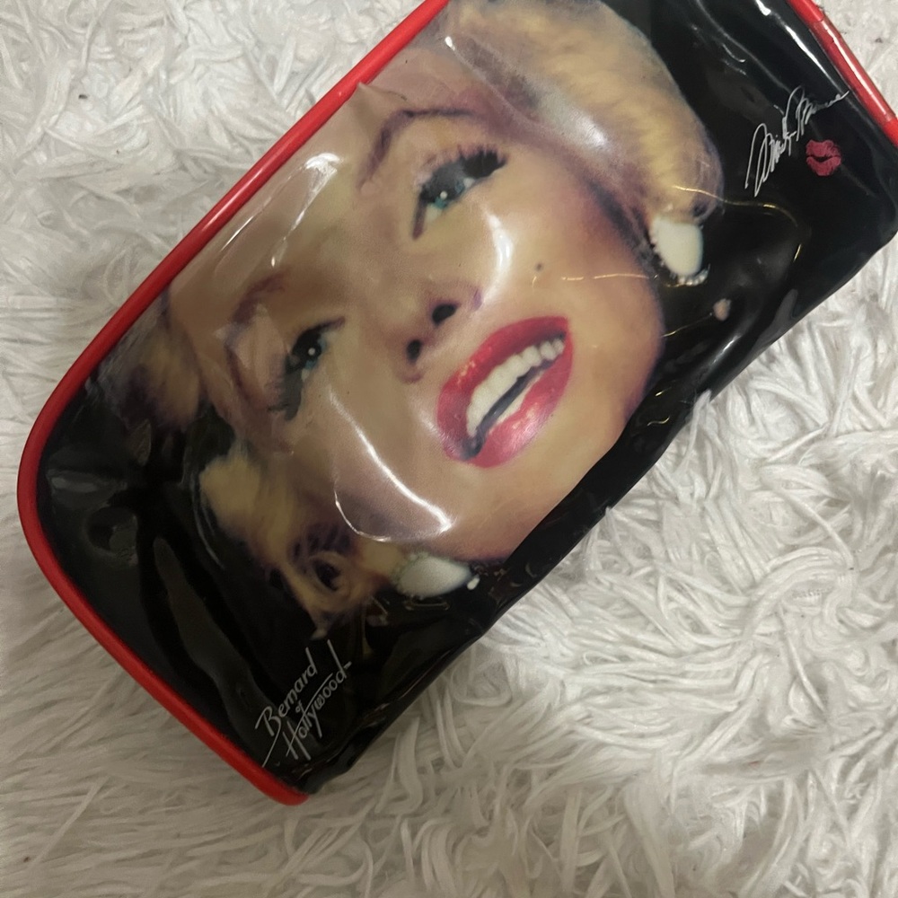 Red and Black Women's Bag - Picture 3 of 7